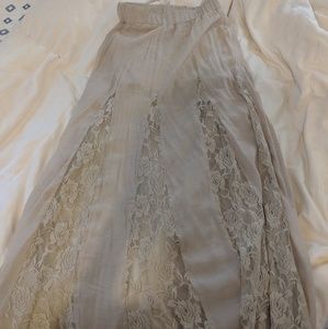 Lace skirt with insert